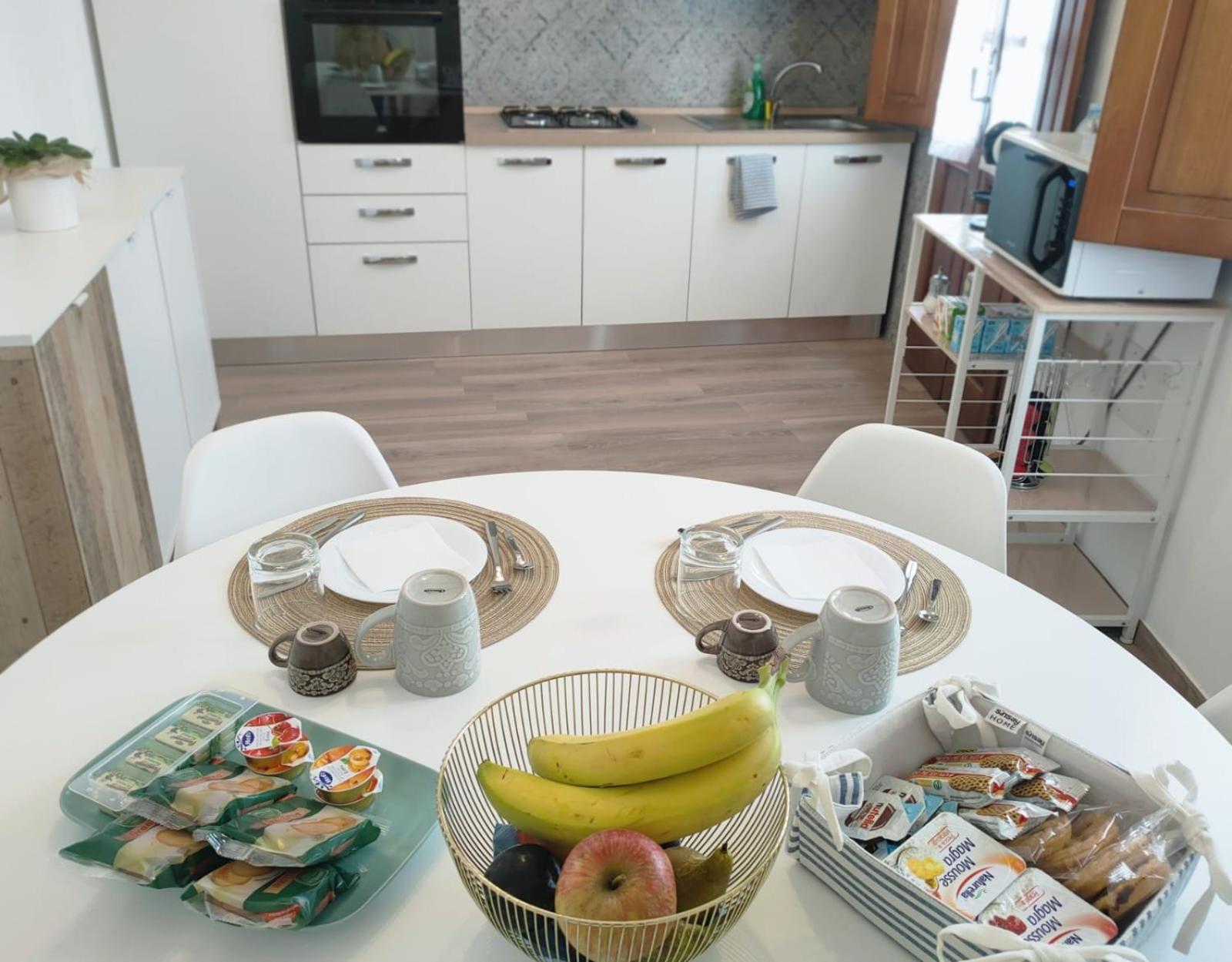 Donna Raffaela Bed and Breakfast Tertenìa Eksteriør billede