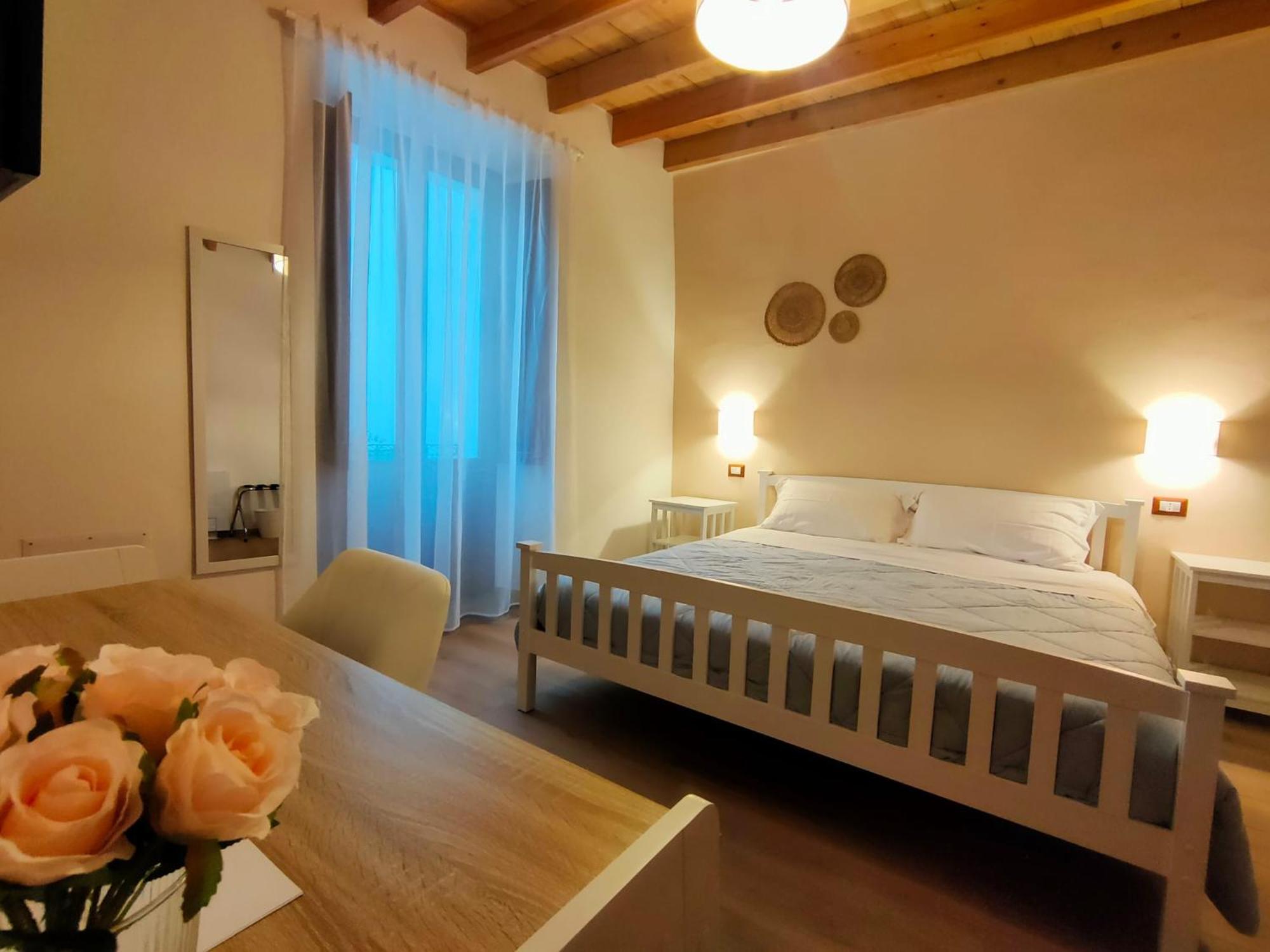 Donna Raffaela Bed and Breakfast Tertenìa Eksteriør billede